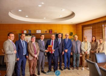 سفير إسبانيا بالمغرب في زيارة لجامعة ابن زهر