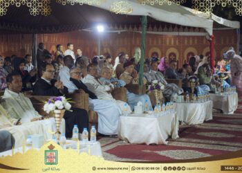 العيون تعيش على إيقاعات الدورة الثانية عشرة من مهرجان المديح النبوي