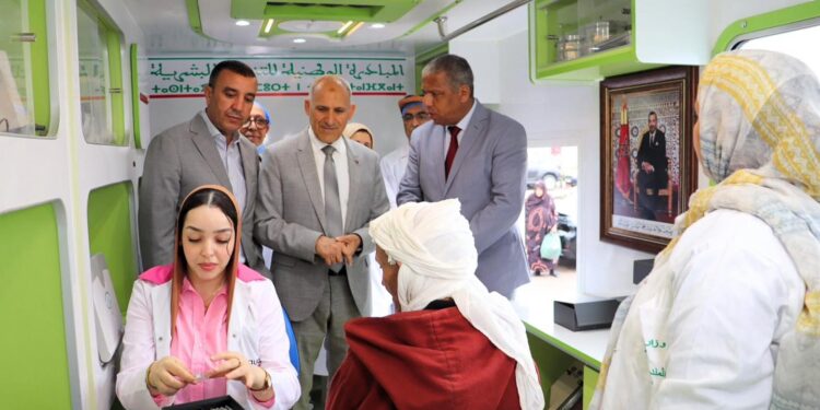 سيدي إفني: عامل الإقليم يتفقد سير الحملة الطبية المتعددة التخصصات