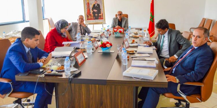 جهة كلميم واد نون : انعقاد الدورة العادية للجنة الإشراف والمراقبة للوكالة الجهوية لتنفيذ المشاريع بجهة كلميم وادنون