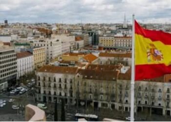 فرصة قانونية جديدة اتاحتها إسبانيا للمهاجرين الراغبين بالاستقرار والعمل على اراضيها .