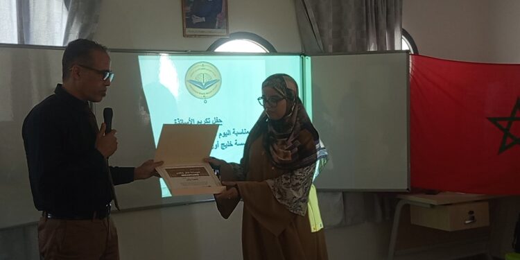 في بادرة وفاء.. مؤسسة خليج أورير تكرم أساتذتها بمناسبة اليوم العالمي للمدرس